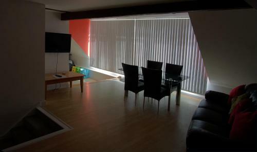 Stunning Central Exeter Apartment With Balcony And Fantastic View