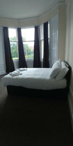 Hostal Mayfair Guest House