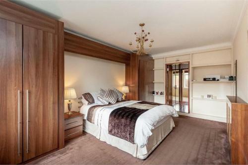 Hostal Hillhouse