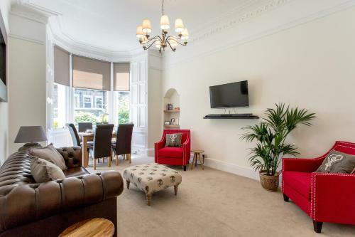 Colonial Victorian Apartment, Fab Central Location