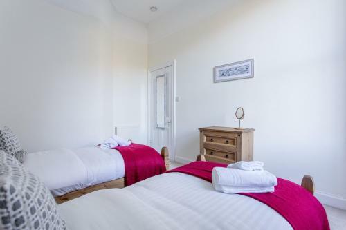 Colonial Victorian Apartment, Fab Central Location
