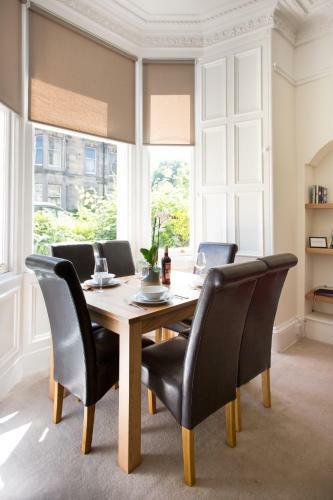 Colonial Victorian Apartment, Fab Central Location