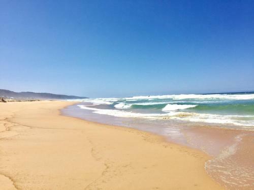 Beach House - Stunning Sea Views - Beach 3 Min Walk