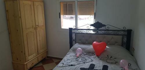 Private Bedroom With Pool And Garden
