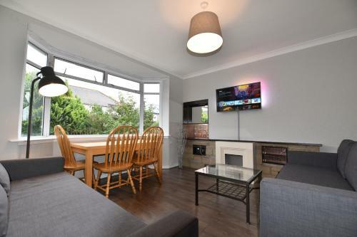 Villa Sighthill 3 Bedroom Flat With Private Garden