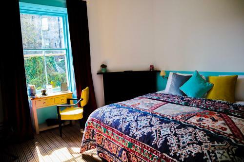 Hostal New Town Guest House (Adults Only)