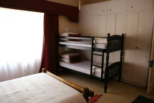 Hostal Ashtree Guesthouse