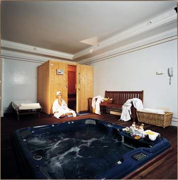 Hotel Donna Laura Palace