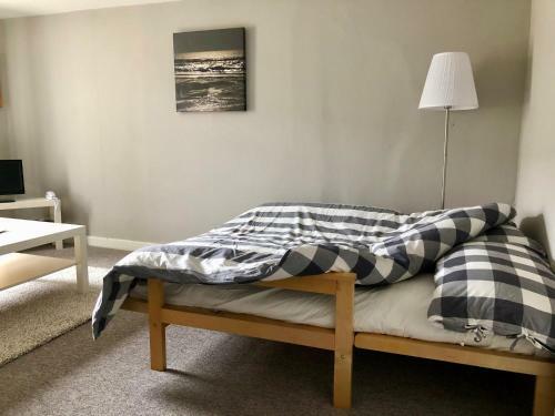 Large Central Falmouth Apartment With Views And Parking