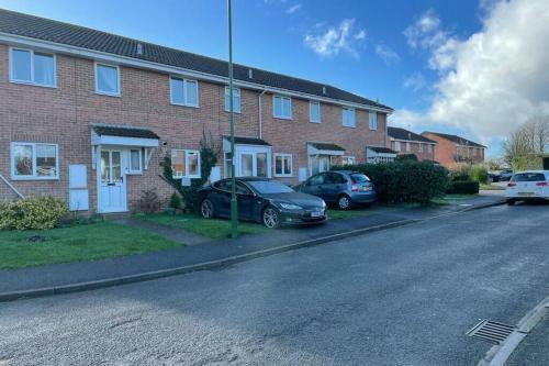 3 Bed Modern Design House Near Beach And Arundel