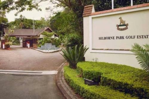 Marula Mews T17 Villa - Selborne Golf Estate