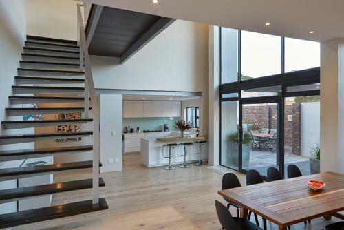 Villa Rhulani - Luxurious Modern Villa In Hout Bay
