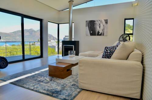 Villa Rhulani - Luxurious Modern Villa In Hout Bay