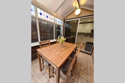 Apartamento Large Entire House By Watford & Harry Potter Studios