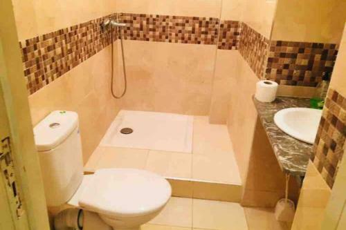 Nice 2 Bedrooms Apartment Near The Beach