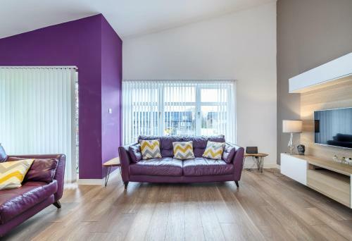 Mosspark Boulevard Exec Apartment II - Free Parking