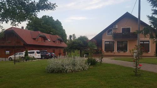 Hostal Guest Accommodation Marko Kesi?