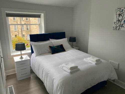 Bright & Cosy Glasgow City Apartment