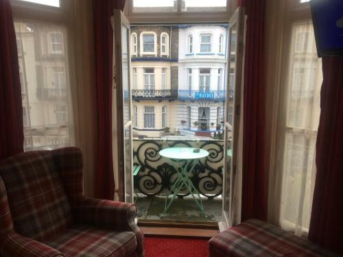 Hostal The Lyndhurst Guest House