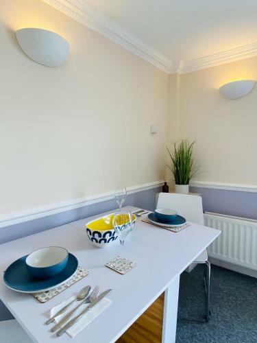 Sea Front White Rock Apartment
