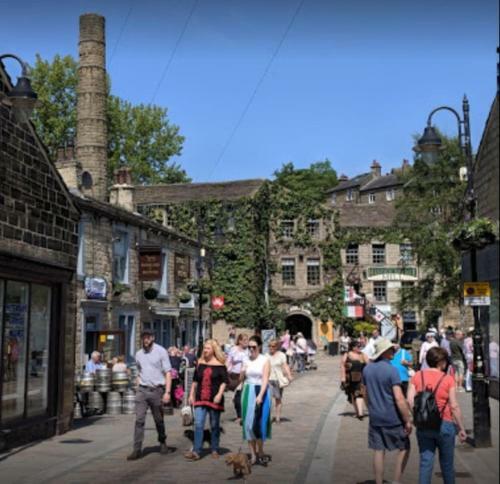 2 Bedroom Canal Side House Hebden Bridge