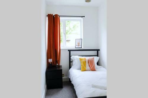 Chic Beach Getaway (Sleeps 6) - 4min Walk To Beach