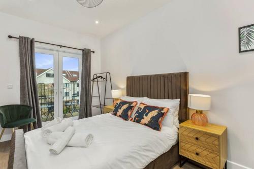 2 Bed Sea View Apartment Near Walpole Bay