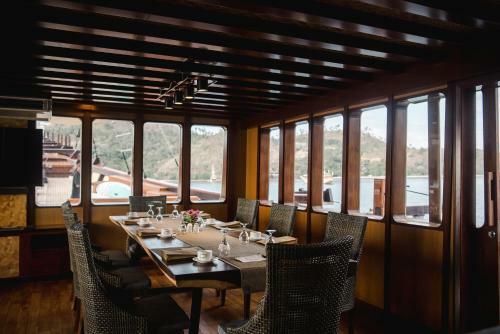 Plataran Phinisi Malayeka, A Luxury Private Cruise