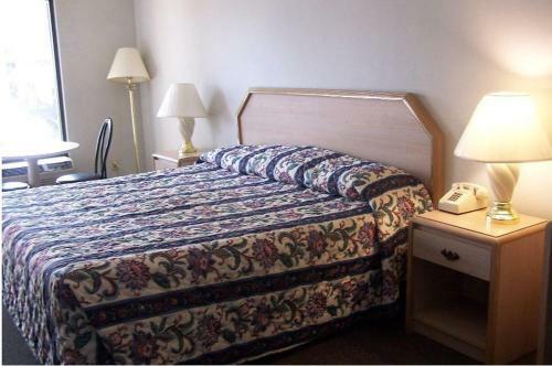 Motel Celebration Inn