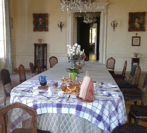 Bed & Breakfast Le Ch�teau de Bressey & Son Orangerie