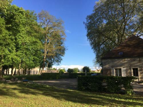 Bed & Breakfast Le Ch�teau de Bressey & Son Orangerie