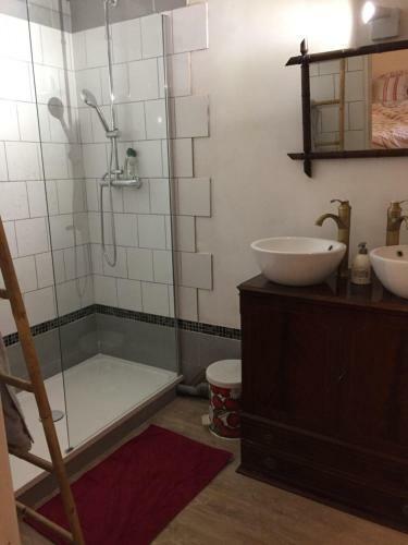 Bed & Breakfast Le Ch�teau de Bressey & Son Orangerie