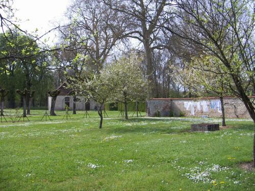 Bed & Breakfast Le Ch�teau de Bressey & Son Orangerie