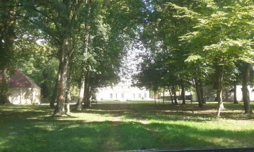 Bed & Breakfast Le Ch�teau de Bressey & Son Orangerie