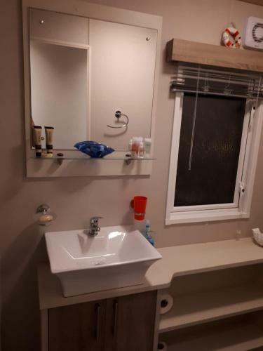 M78 2 Bedroom, 4 Berth Luxury Mini Lodge