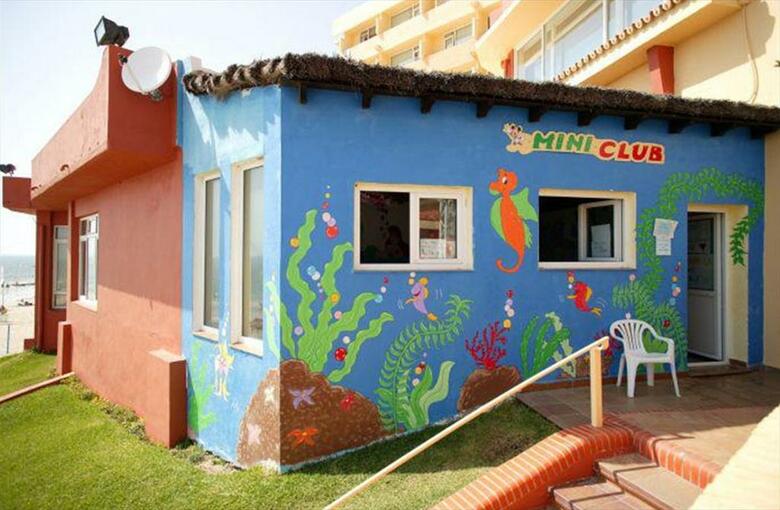 On Hotels Ocean Front (Only Adults)