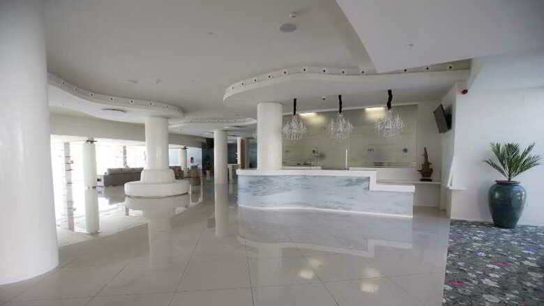 On Hotels Ocean Front (Only Adults)