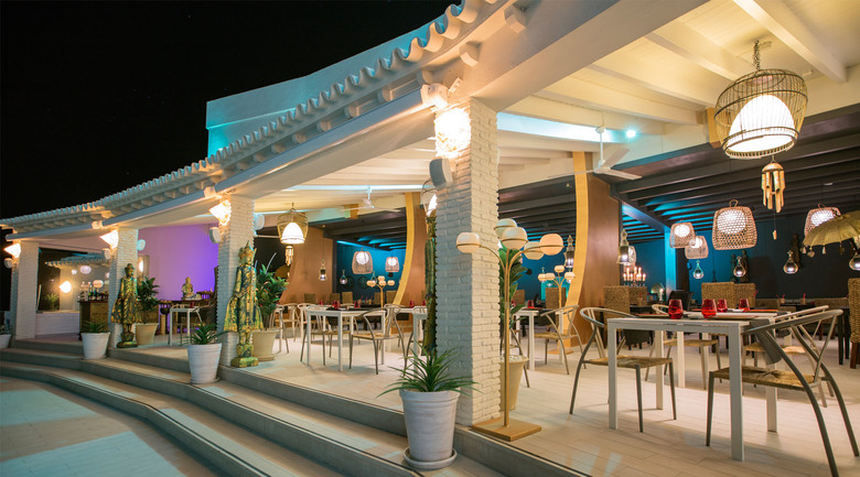 On Hotels Ocean Front (Only Adults)
