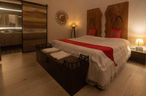 Rustic Art Deco Boutique Villa With Stunning Views By Wanderlust