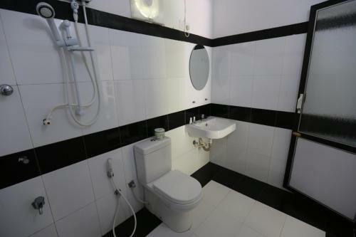 Eco Hotel Black & White - Anuradhapura