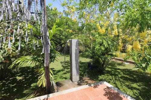 Eco Hotel Black & White - Anuradhapura