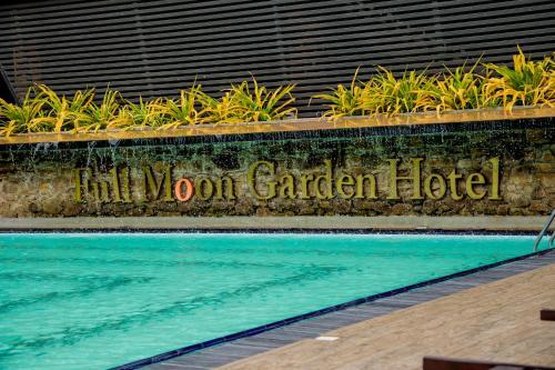 Full Moon Garden Hotel