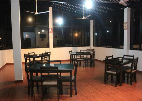 Hotel Tharusha Hoiday Inn