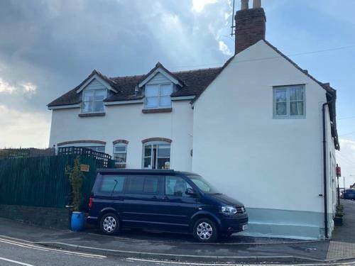 Bed & Breakfast Tallow House