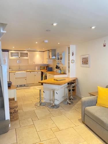 High End Cottage In Amazing Location, Sleeps 4
