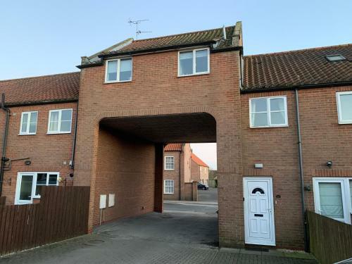 Explorers Nook Spacious Yorkshire Wolds Apartment With Cycle Storage