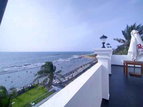 Hotel Bivon Reach By Travel Corners