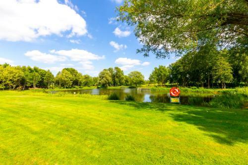 Kingfisher Hotel, Golf And Country Club