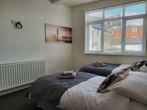 Lovely 3-bedroom Apartment In Town Centre