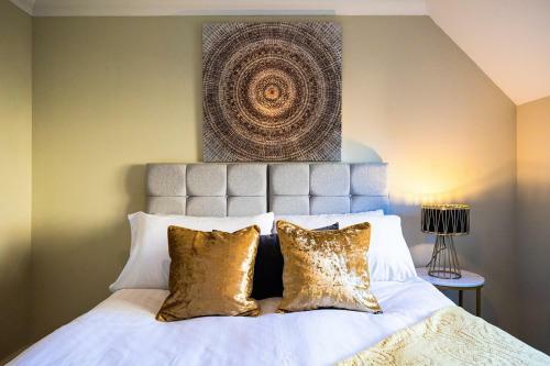 Executive Perivale Apartment By Crew Homes